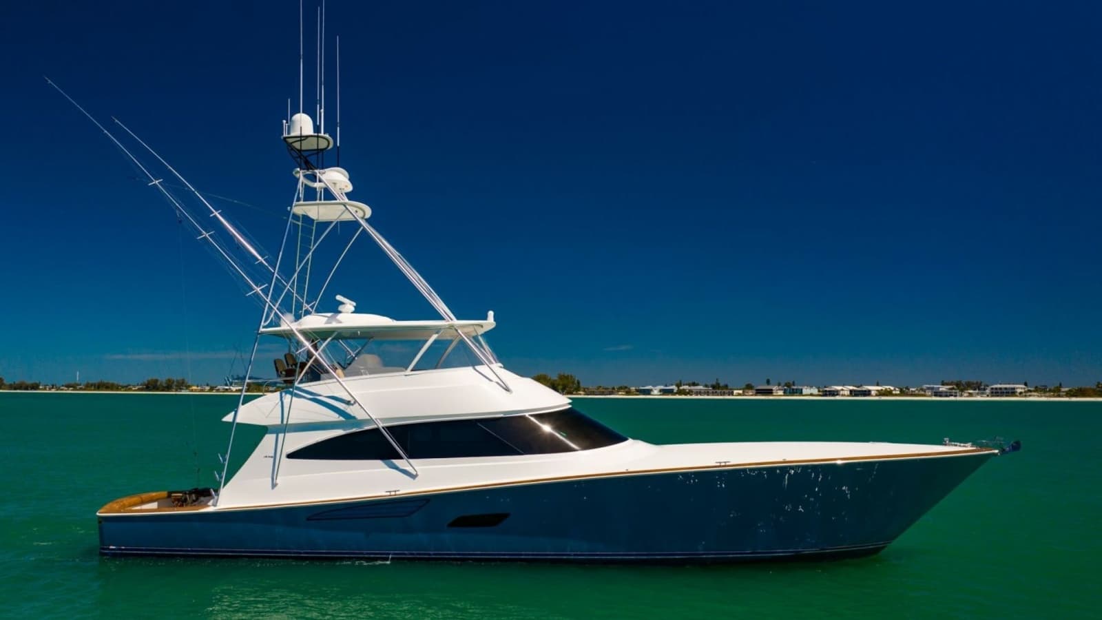 2016 Viking 80 Convertible - Photo 1