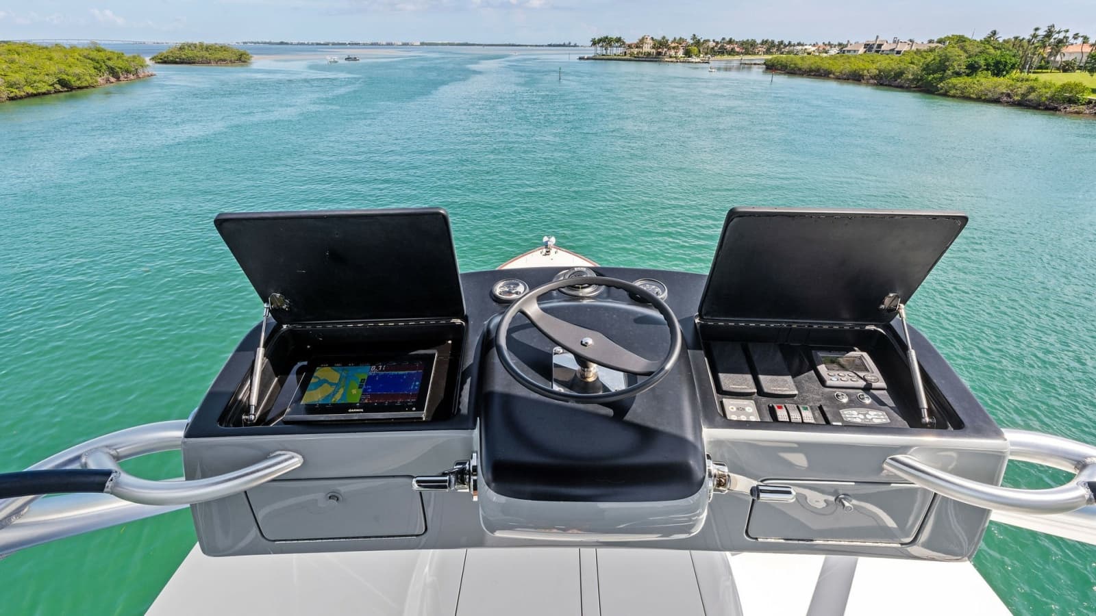 2016 Viking 80 Enclosed Bridge - Photo 6