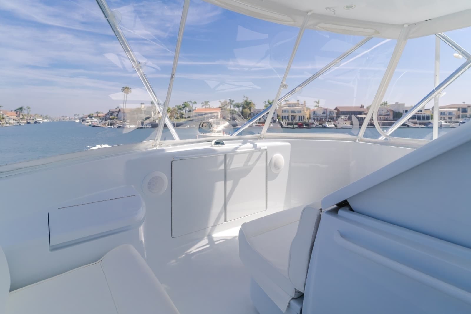 2003 Hatteras 54 Convertible - Photo 25