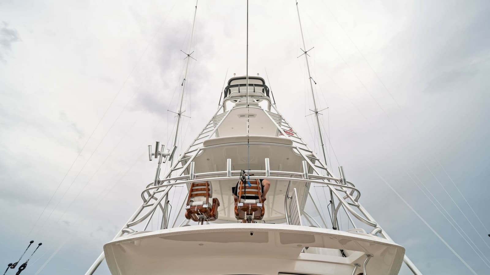 2015 Viking 55 Convertible - Photo 9