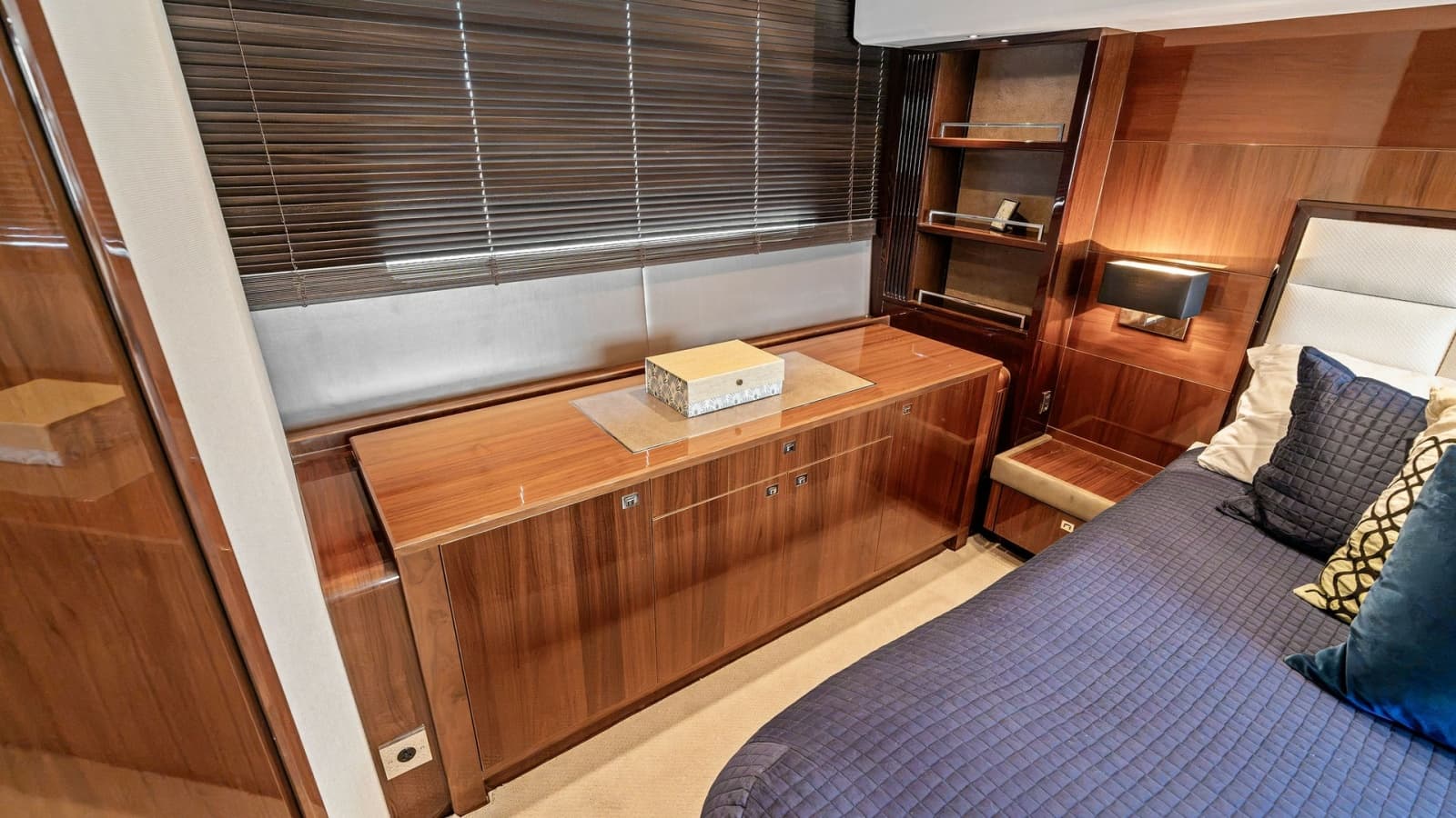 2016 Princess 64 Flybridge - Photo 37