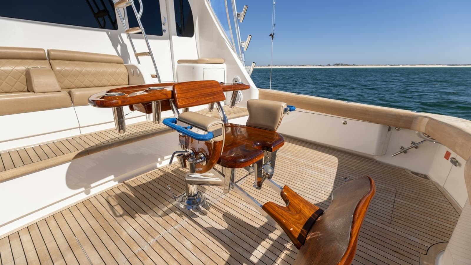 2019 Viking 68 Convertible - Photo 42