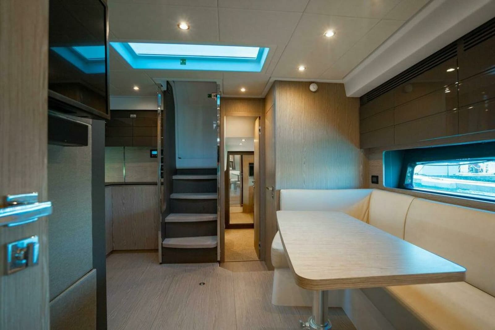 2022 Azimut 45 Atlantis - Photo 2
