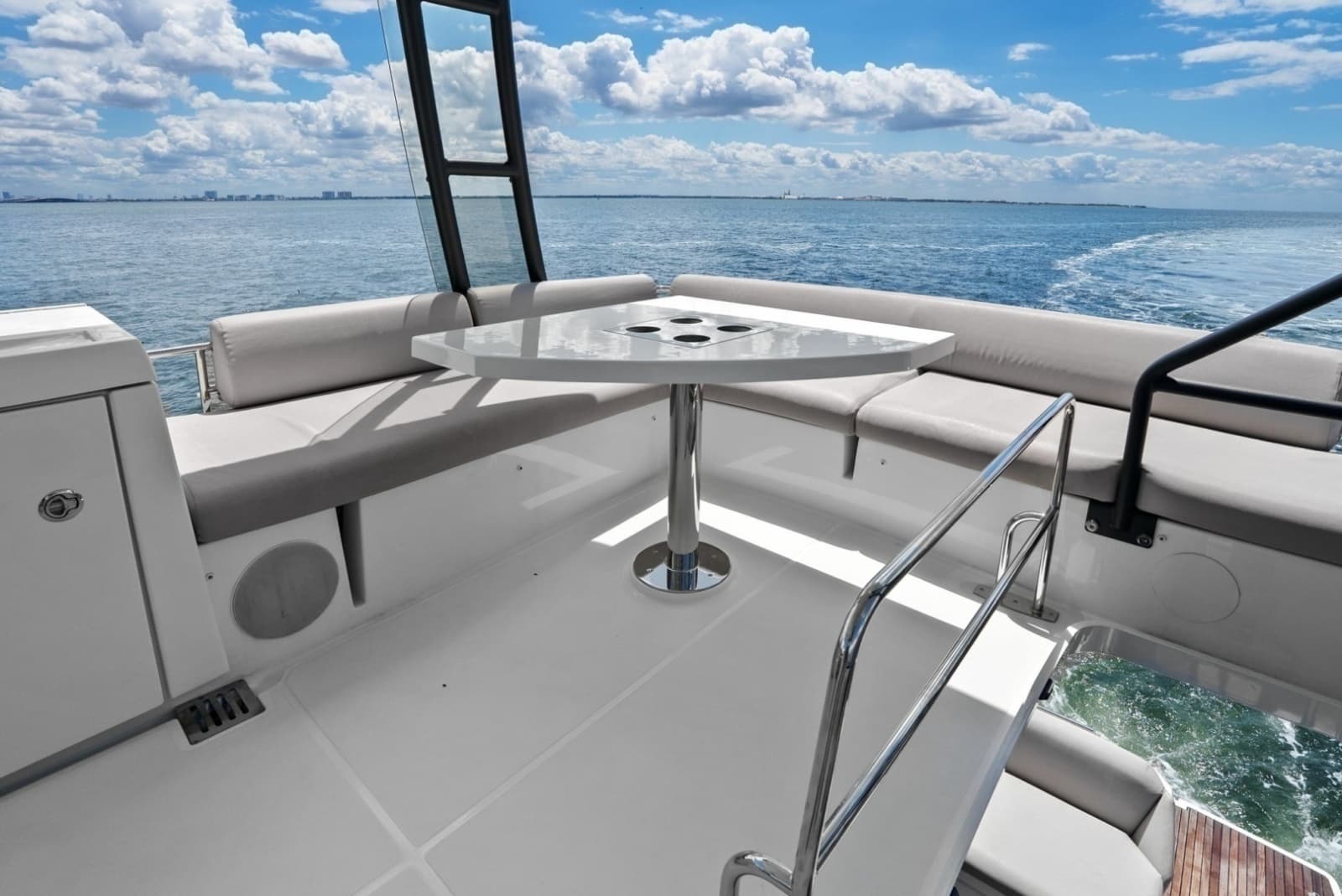 2020 Prestige 460 Flybridge - Photo 27