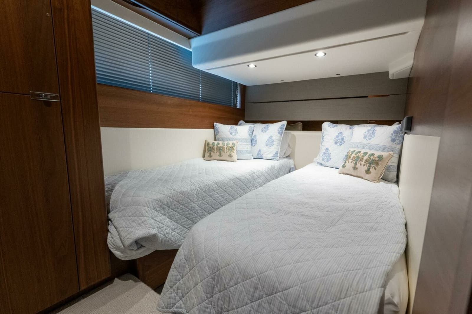 2021 Princess S62 - Photo 62