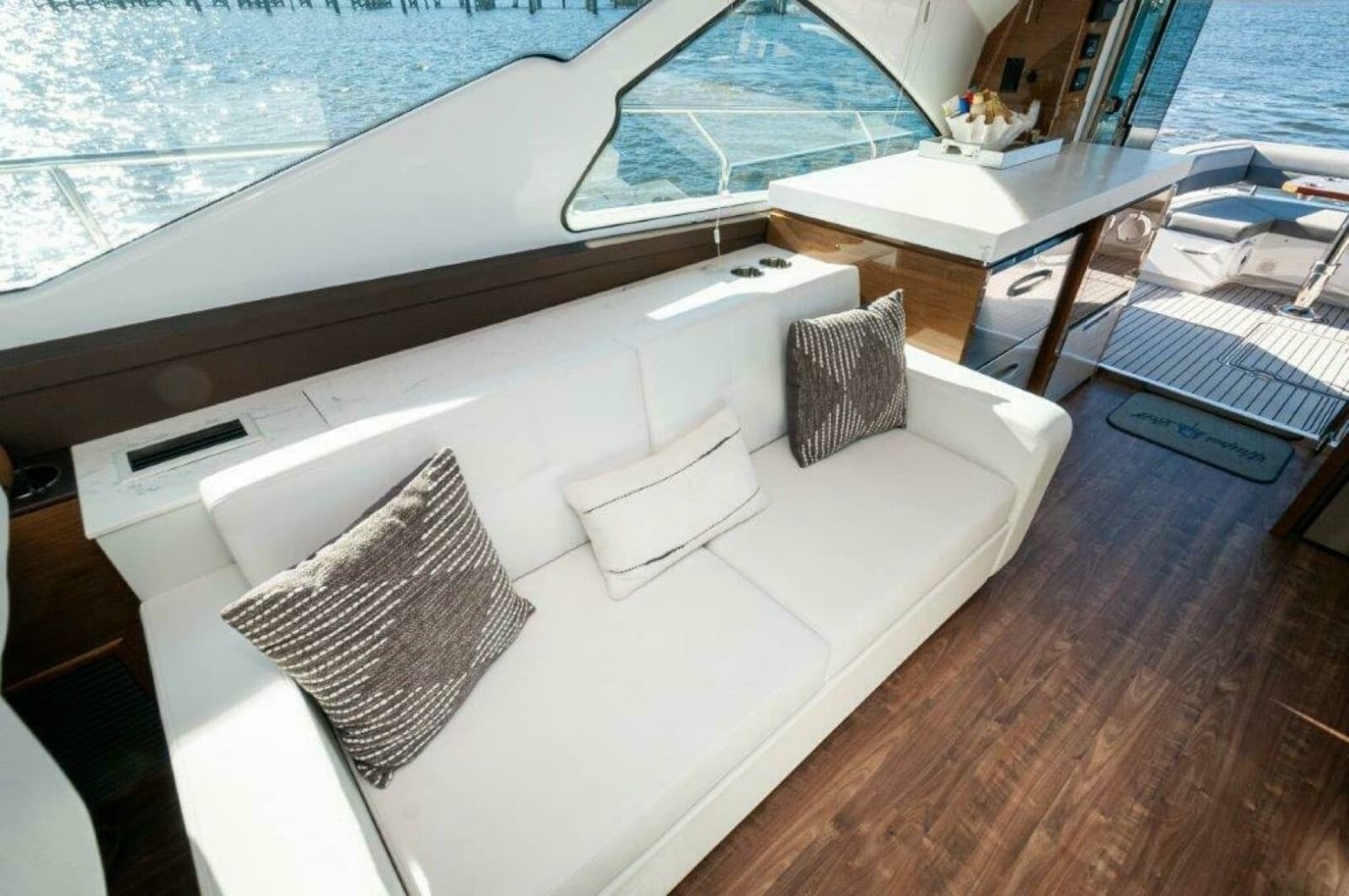 2020 Cruisers Yachts 60 Cantius - Photo 8