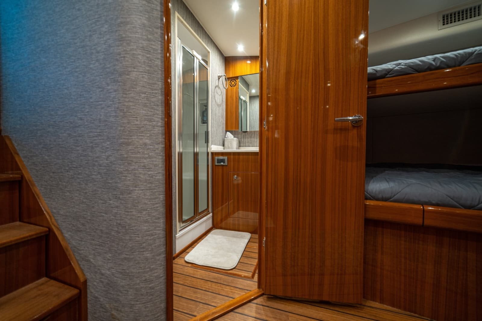 2023 Viking 46 Billfish - Photo 20