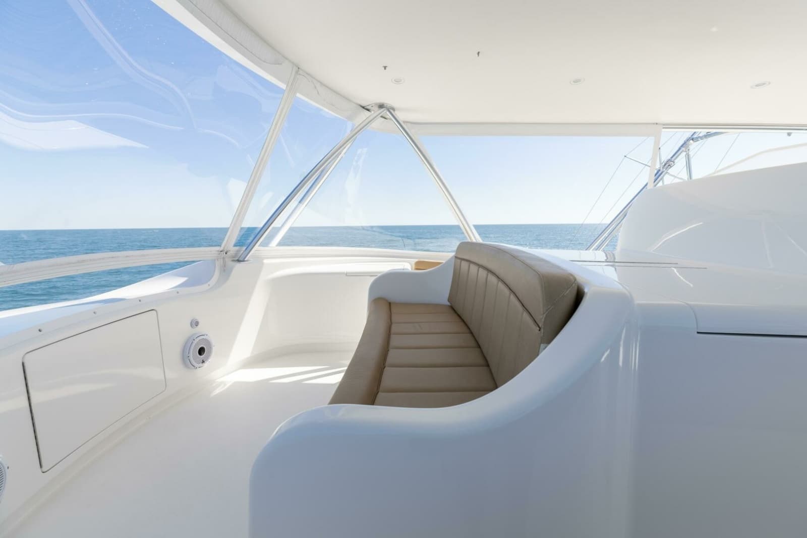 2013 Viking 76 Convertible - Photo 58