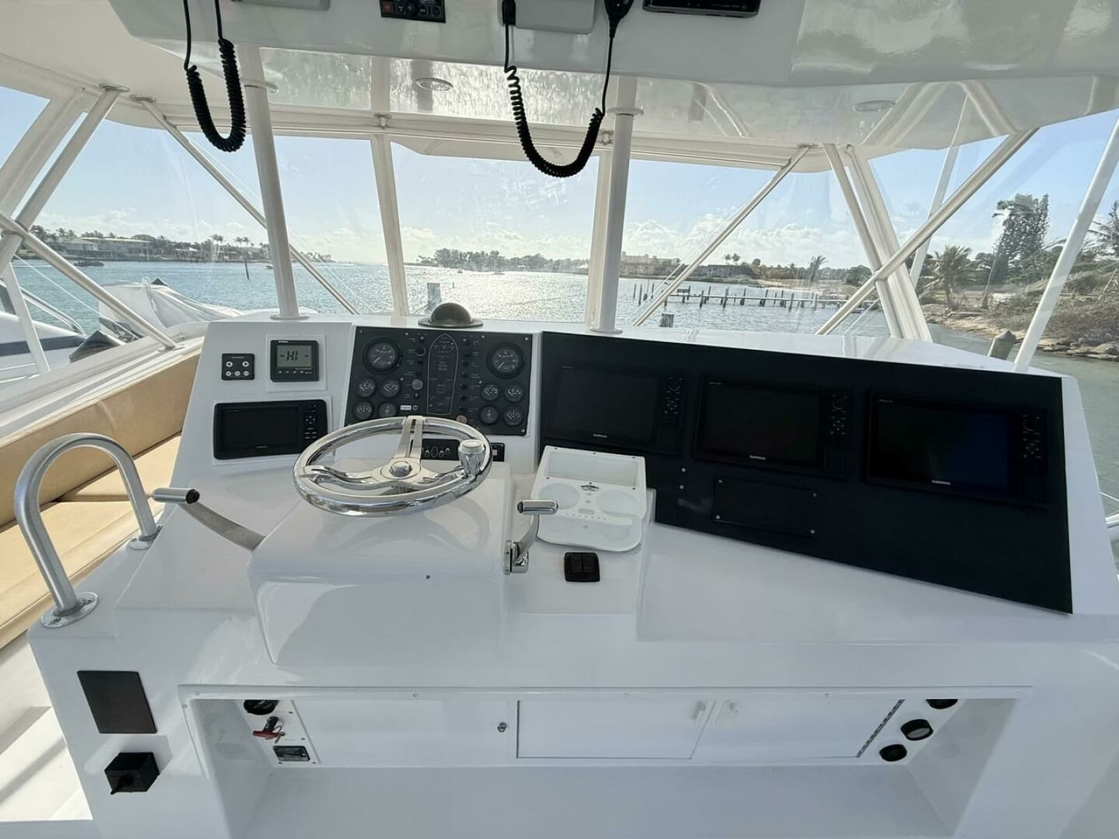 1992 Viking 50 Convertible - Photo 15
