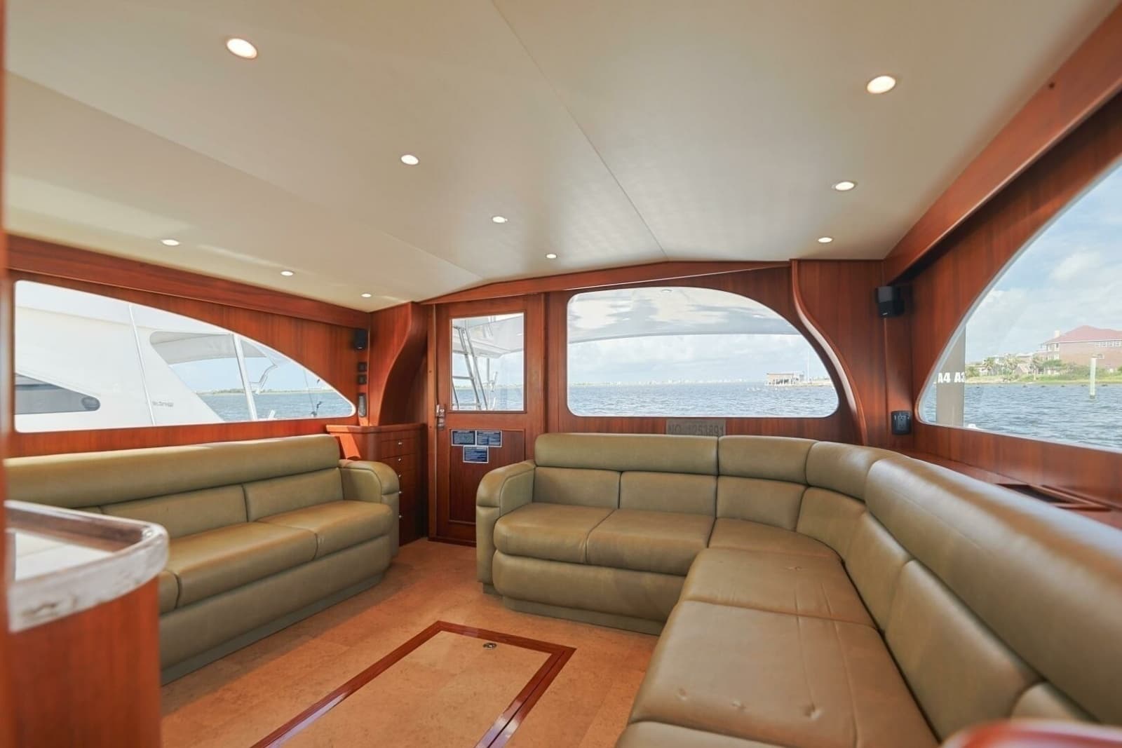 2014 Blackwell 62 Convertible - Photo 9