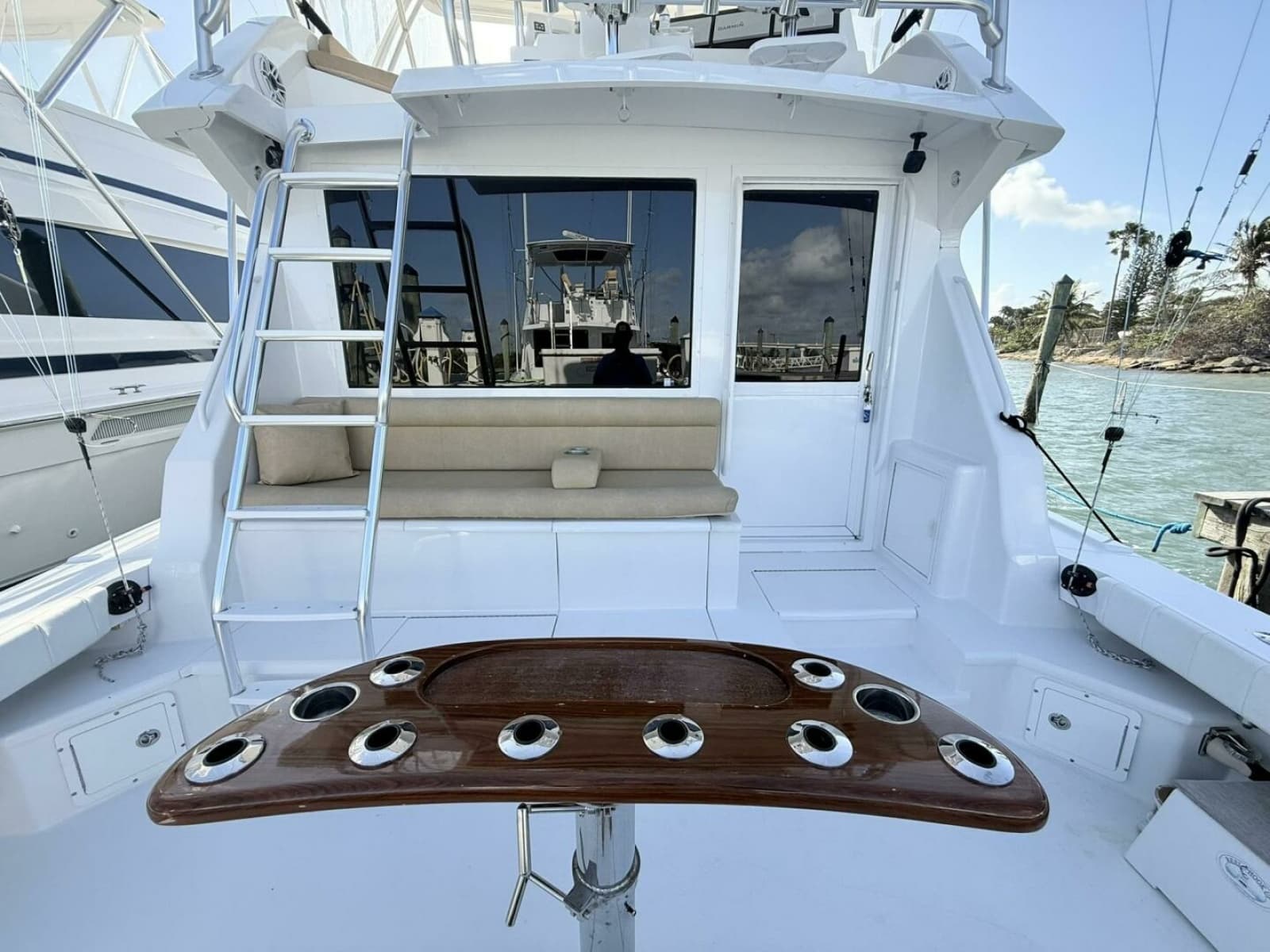 1992 Viking 50 Convertible - Photo 2
