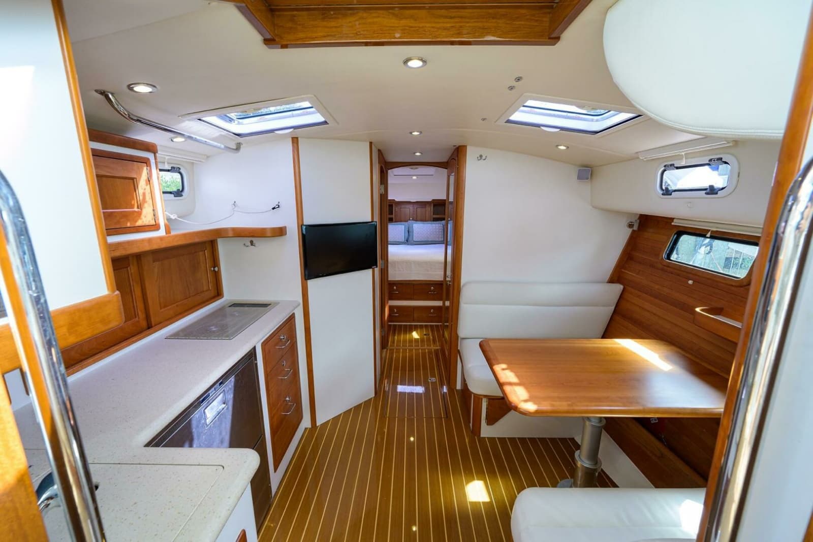 2019 MJM 43z - Photo 4