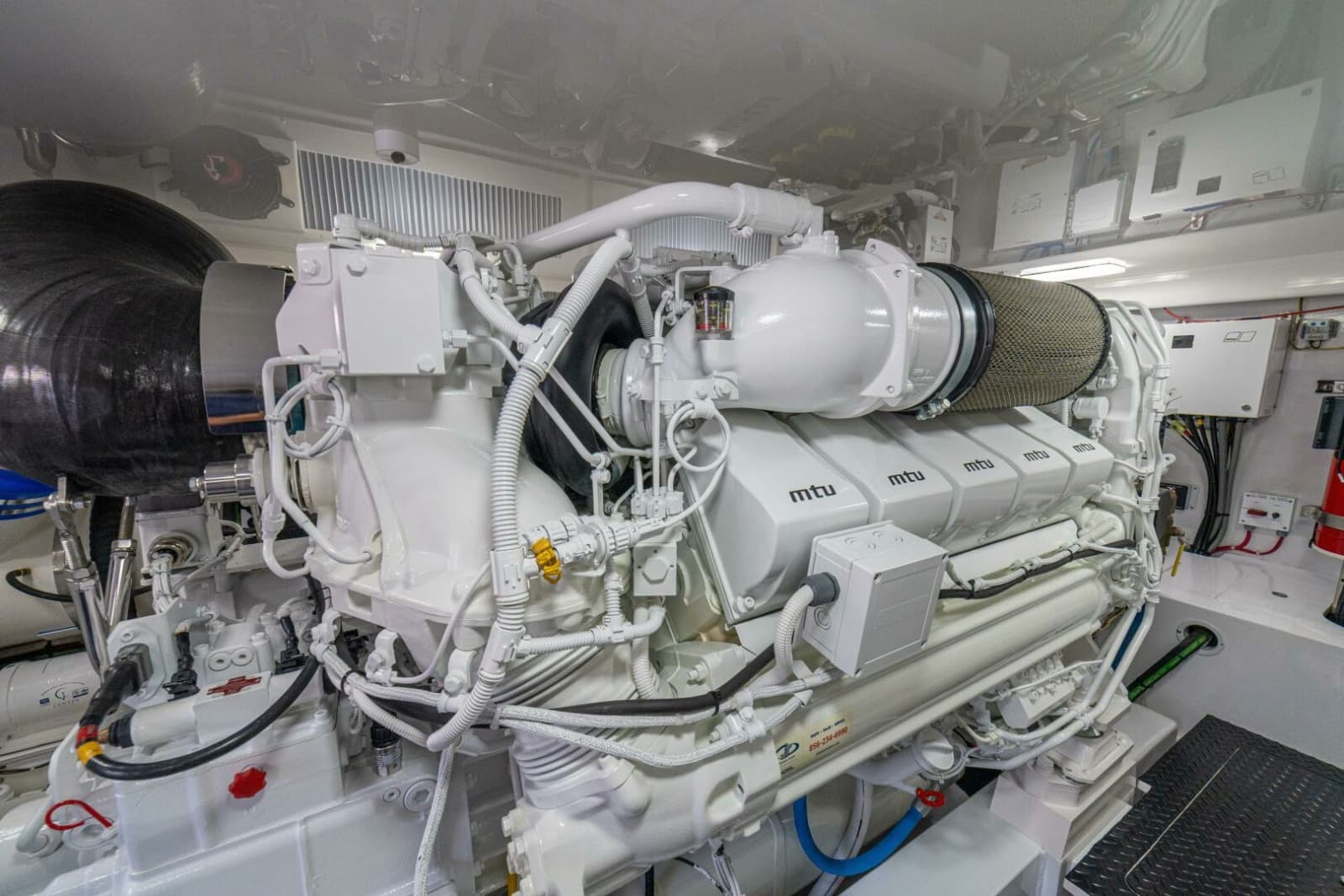 2025 Viking 58 Convertible - Photo 45