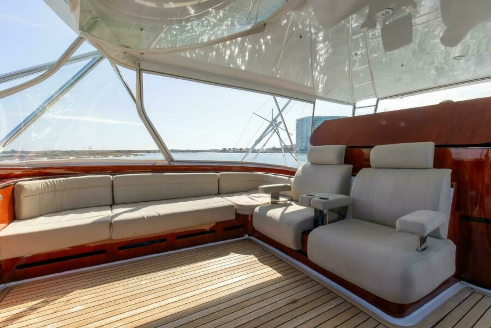 2004 Ebony Custom Sportfish 65 Convertible - Photo 10