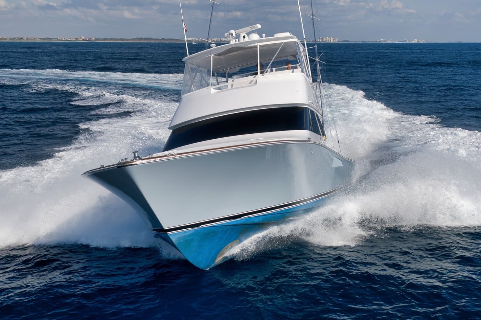 2003 Viking 52 Convertible - Photo 59