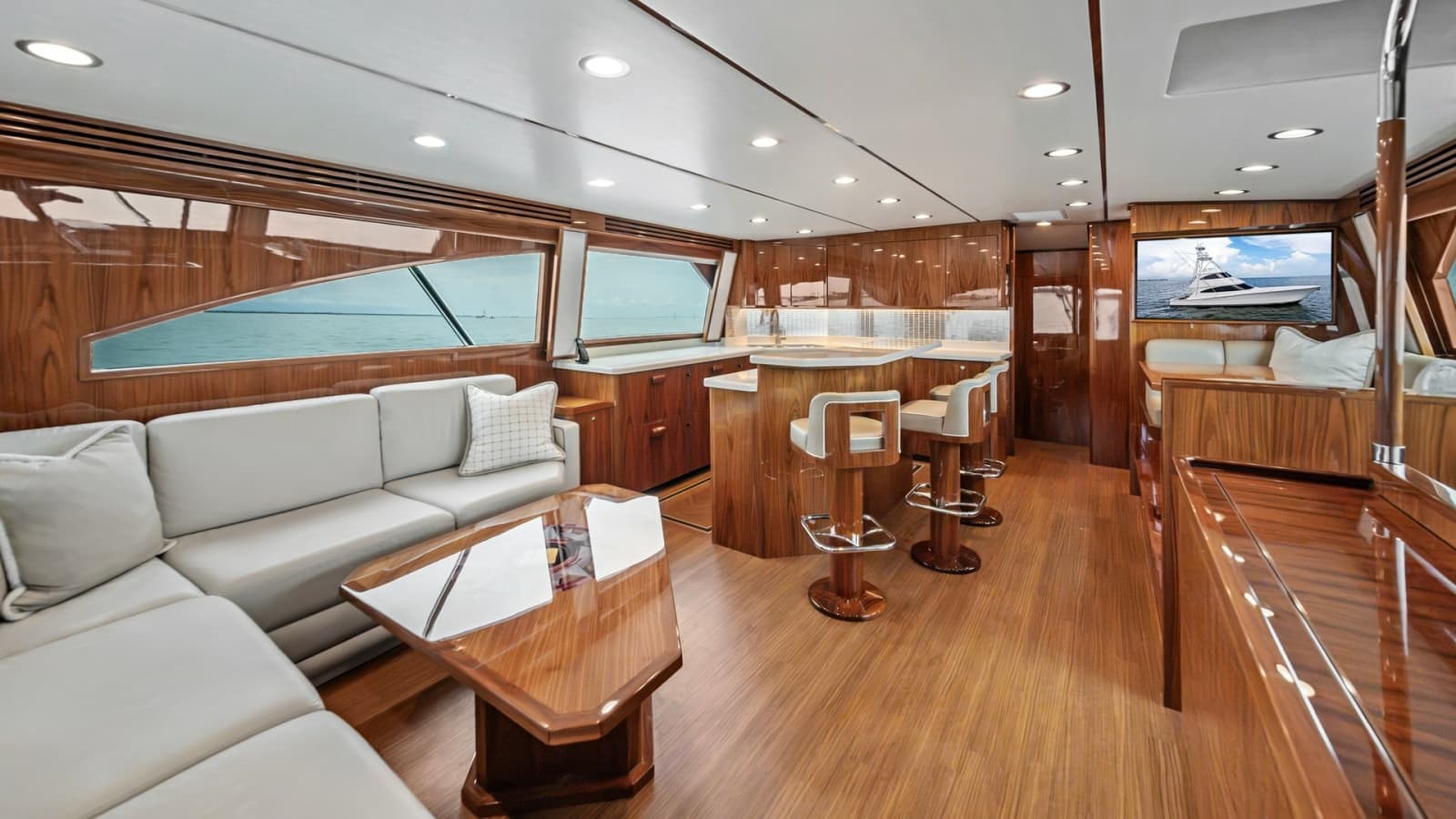 2021 Viking 72 Enclosed Bridge - Photo 3