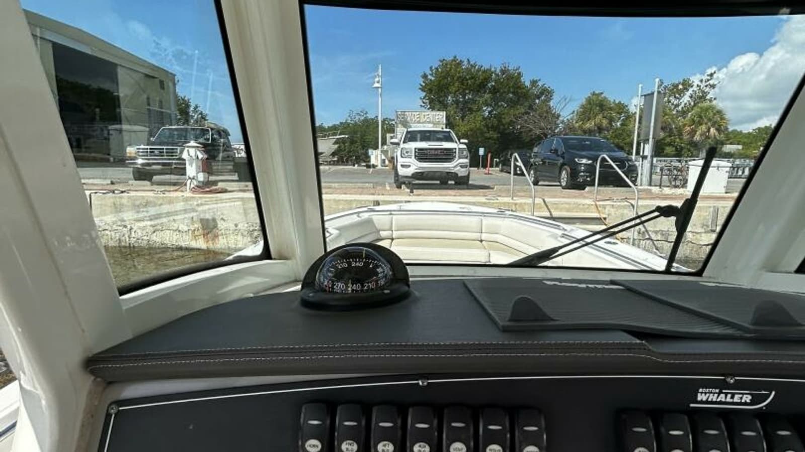 2017 Boston Whaler 330 Outrage - Photo 11