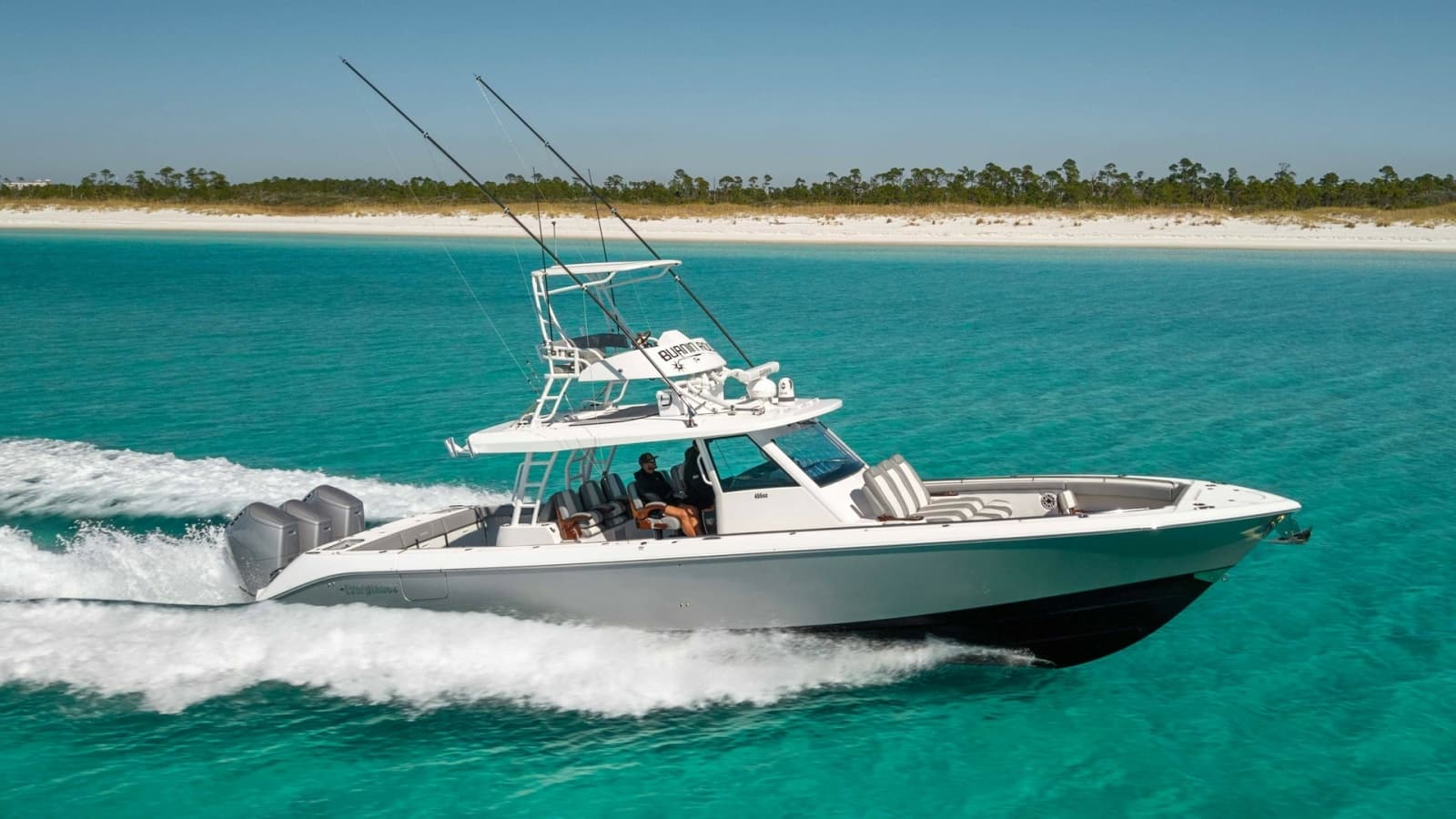 2024 Everglades 455 Center Console - Photo 1