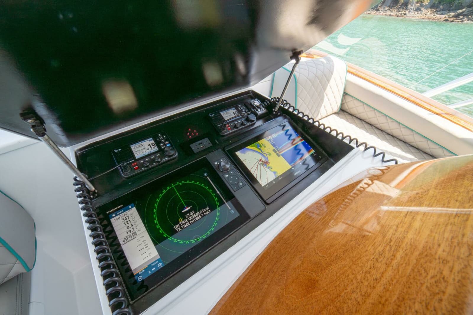 1991 Gamefisherman 40 Convertible - Photo 10
