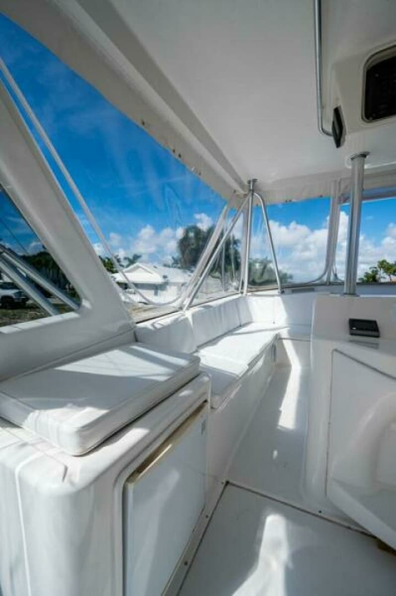 1999 Ocean Yachts 60 Convertible - Photo 25