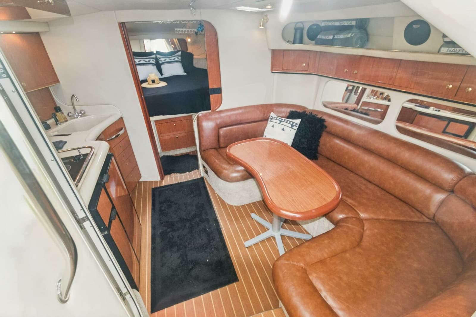 2000 Sea Ray 370 Express Cruiser - Photo 3
