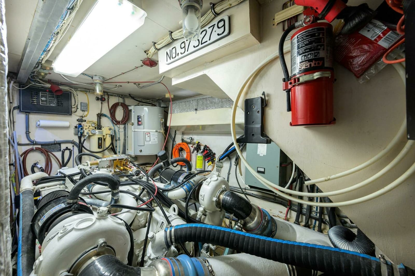 1991 Hatteras 78 Cockpit Motor Yacht - Photo 16