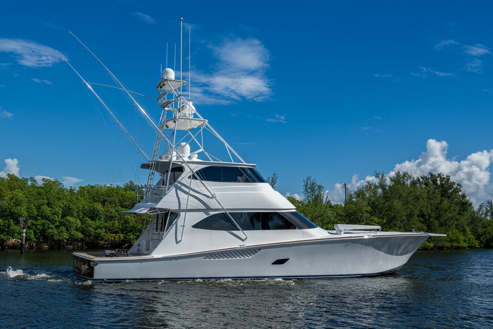2011 Viking 76 Enclosed Bridge - Photo 127