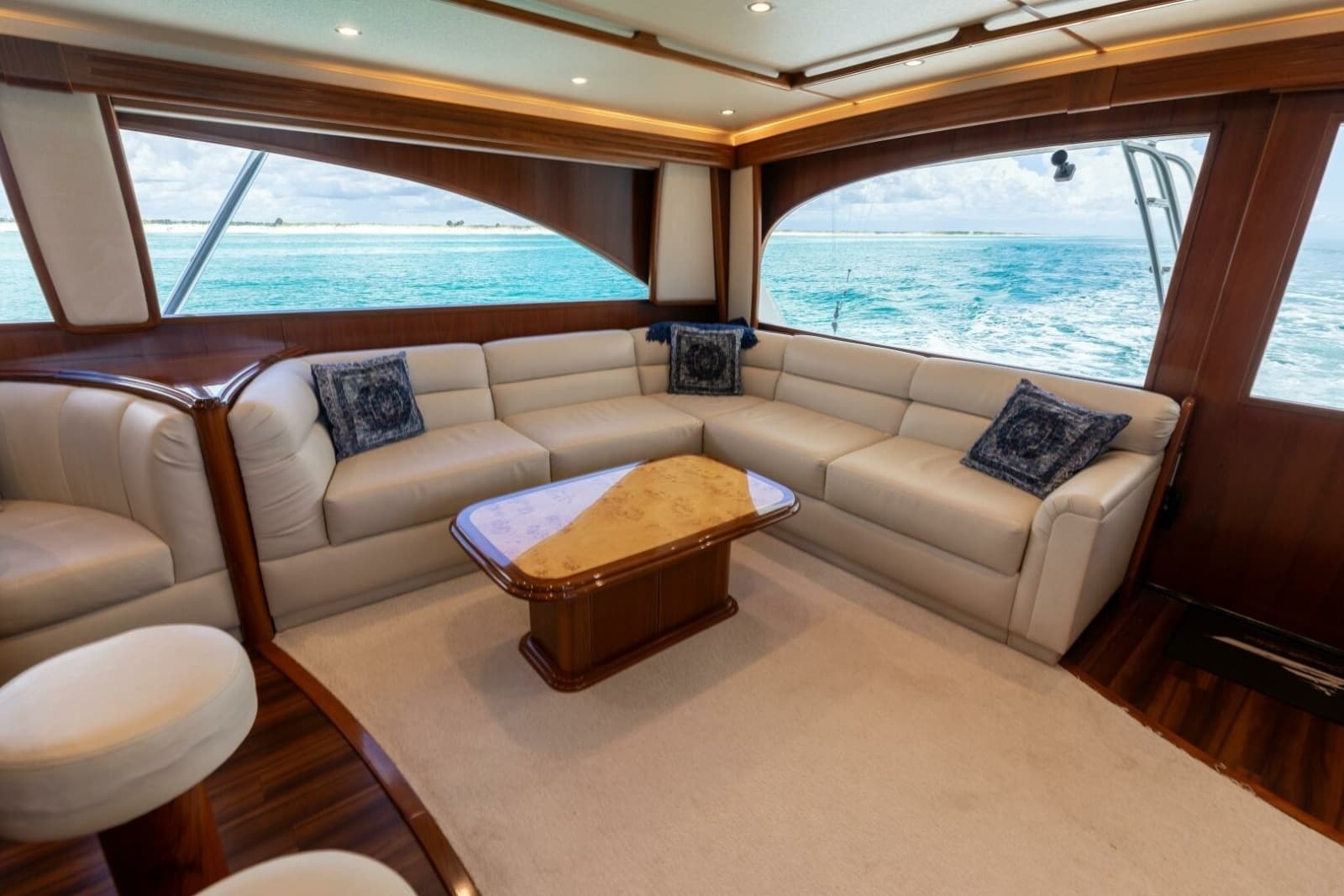 2015 Viking 70 Convertible - Photo 9