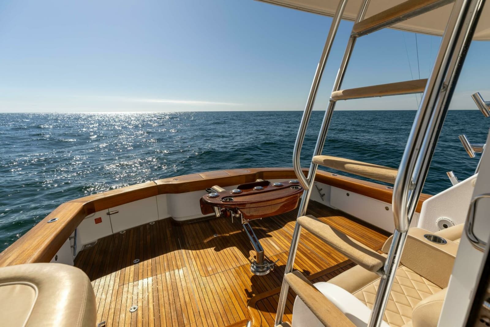 2020 Viking 62 Convertible - Photo 37