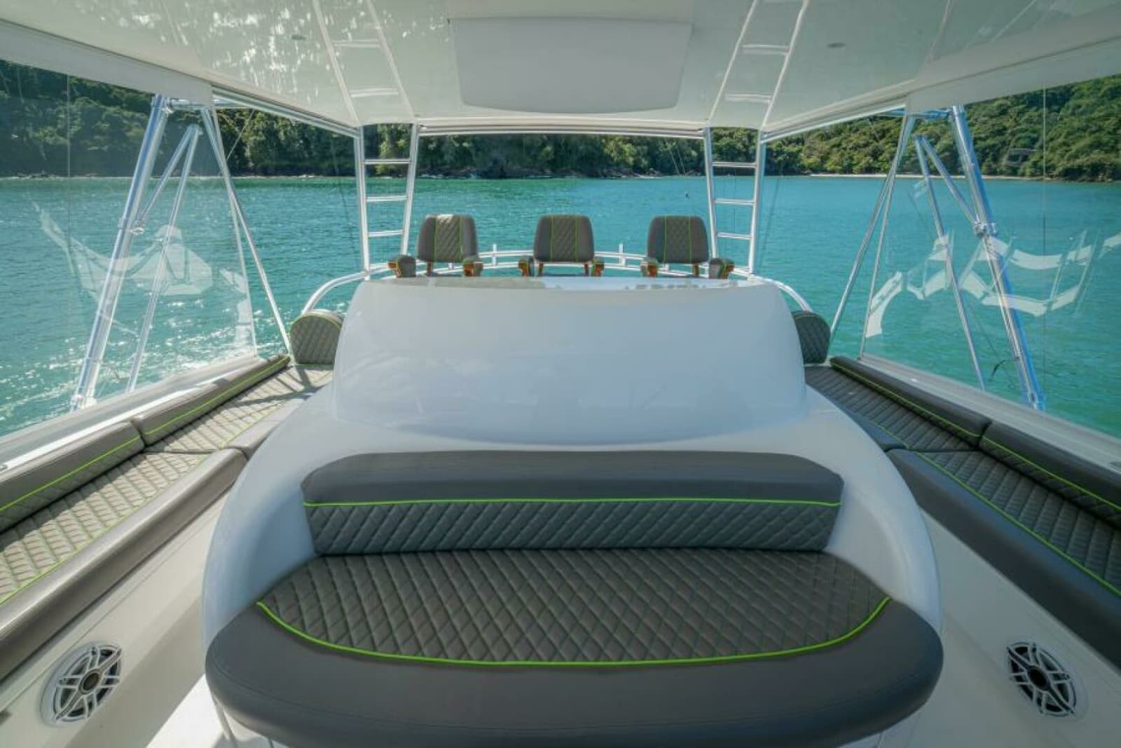 2017 Viking 62 Convertible - Photo 53