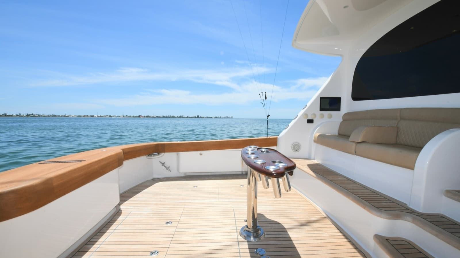 2019 Viking 58 Convertible - Photo 33