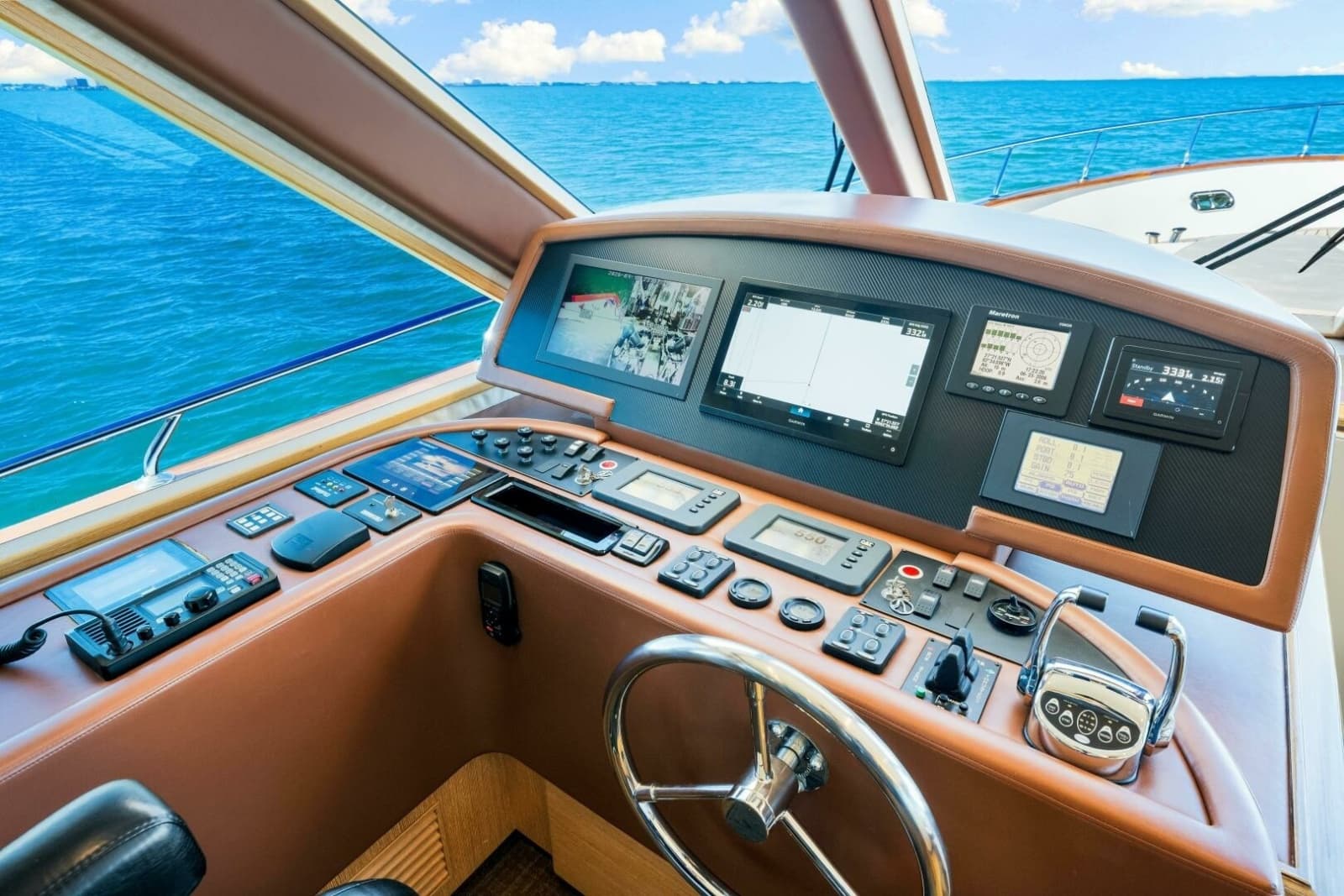 2010 Ocean Alexander 83 Motor Yacht - Photo 24