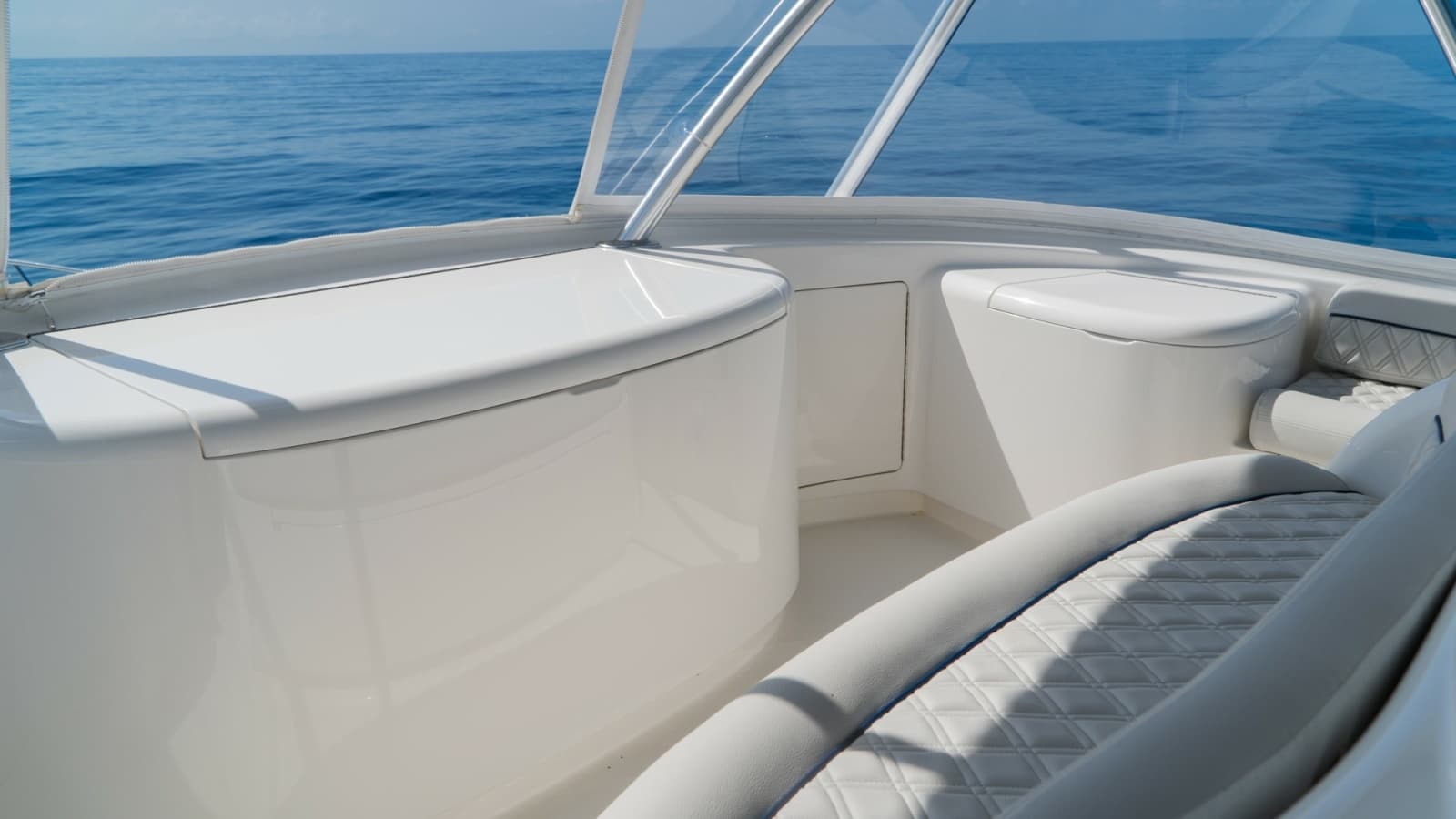 2014 Viking 66 Convertible - Photo 39