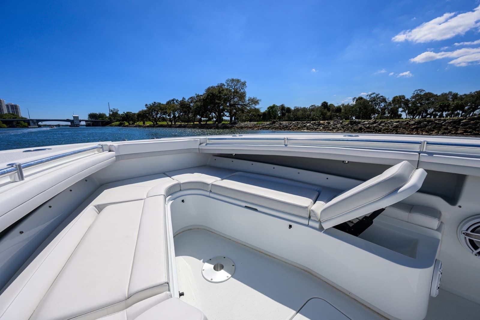 2023 Yellowfin 34 Offshore - Photo 8