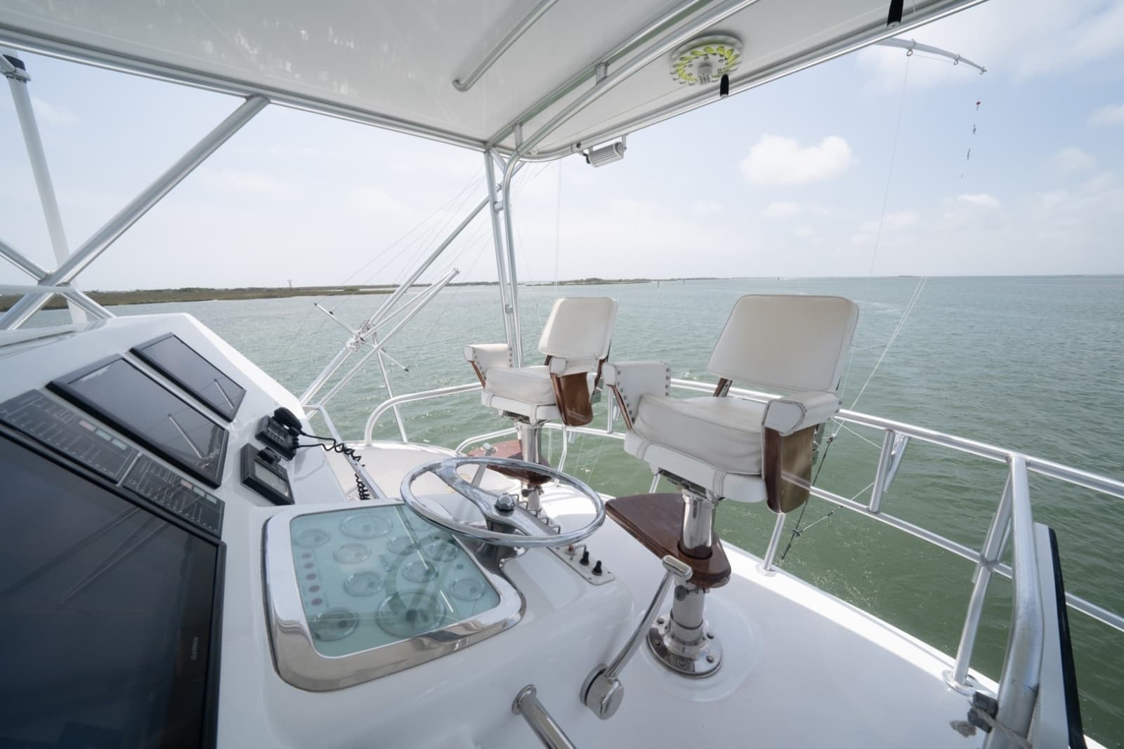 2002 Cabo 43 Convertible - Photo 2