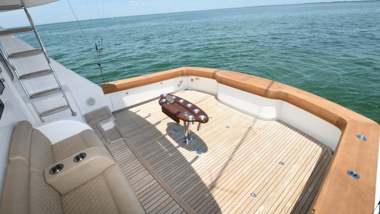 2019 Viking 58 Convertible - Photo 31