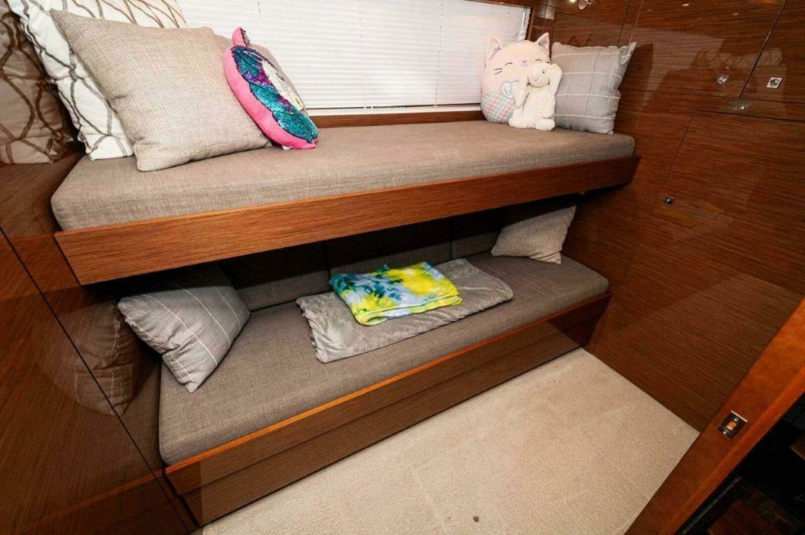 2020 Cruisers Yachts 60 Cantius - Photo 34