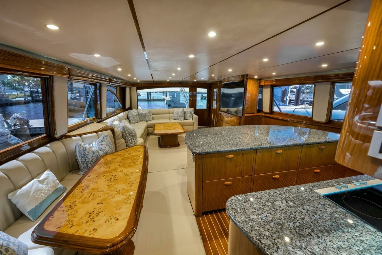2011 Viking 76 Enclosed Bridge - Photo 27