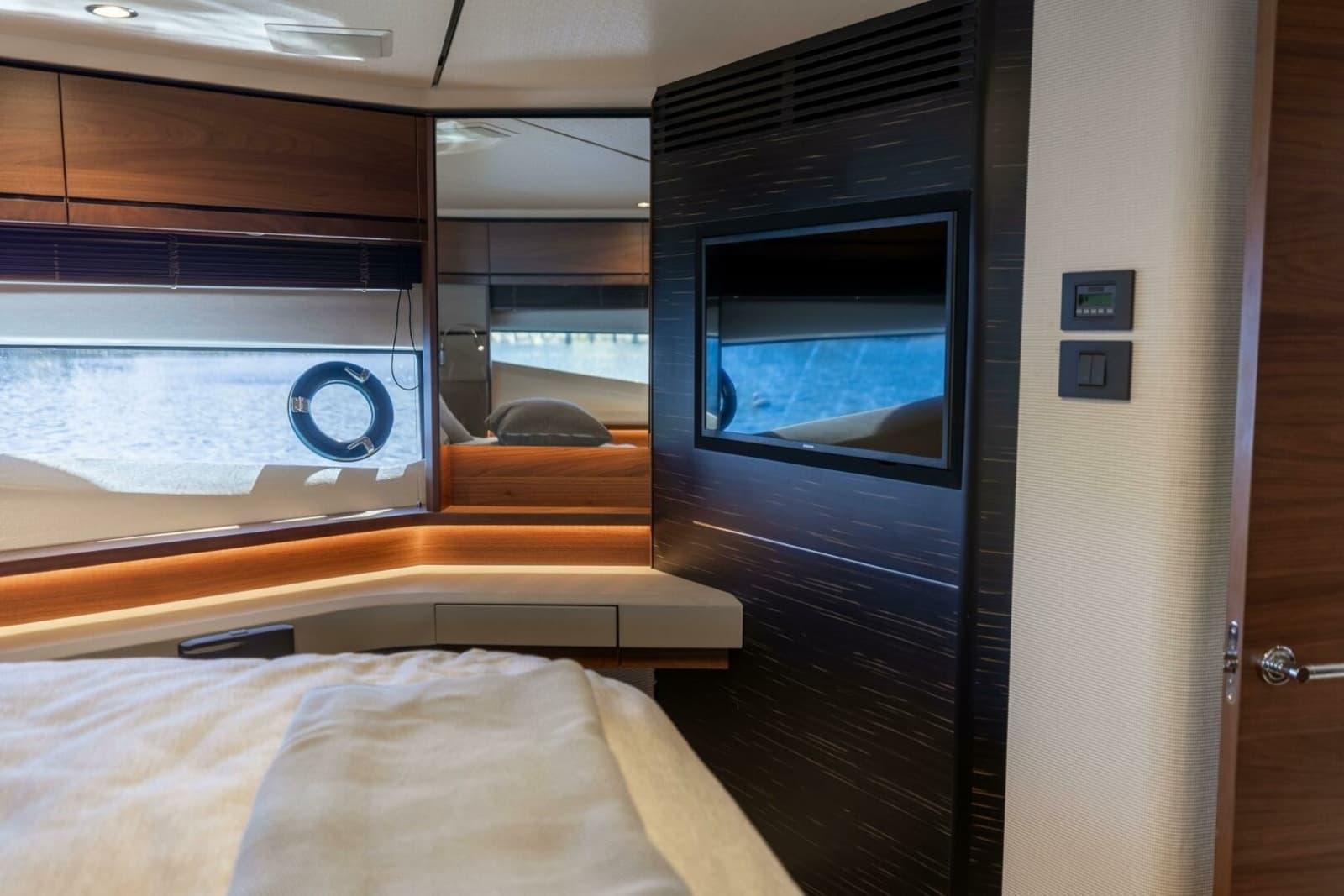 2019 Princess S65 - Photo 42