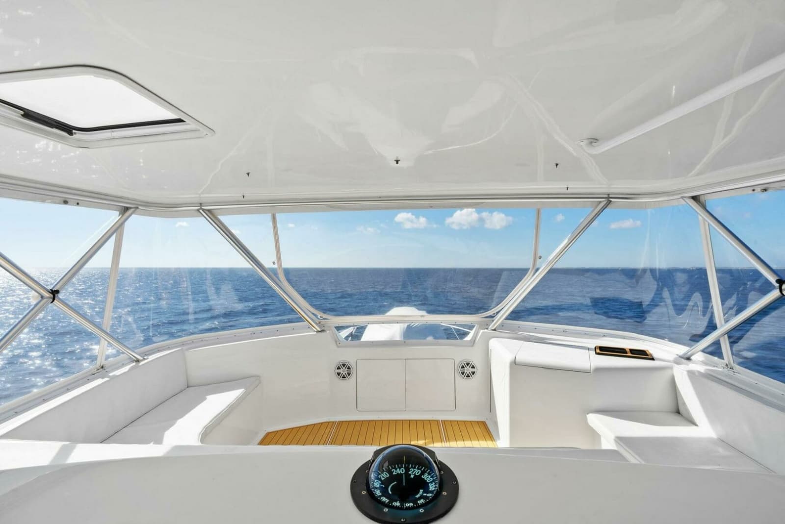 2002 Viking 65 Convertible - Photo 58