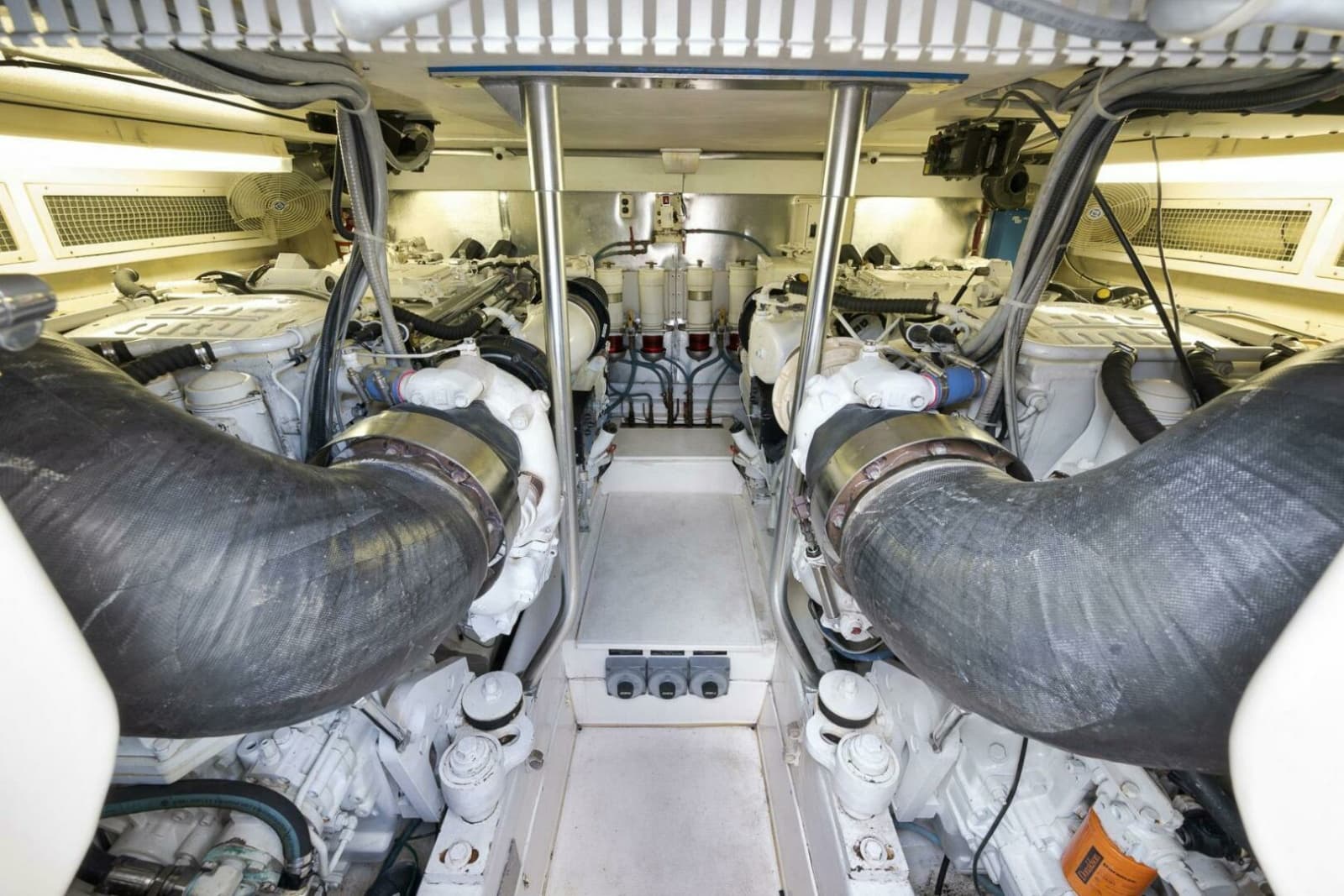 2004 Ocean Yachts 57 Enclosed Bridge Convertible - Photo 29