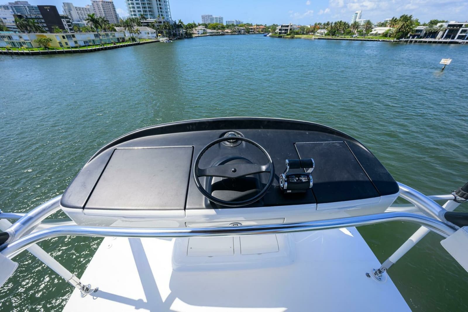 2021 Viking 72 Convertible - Photo 32