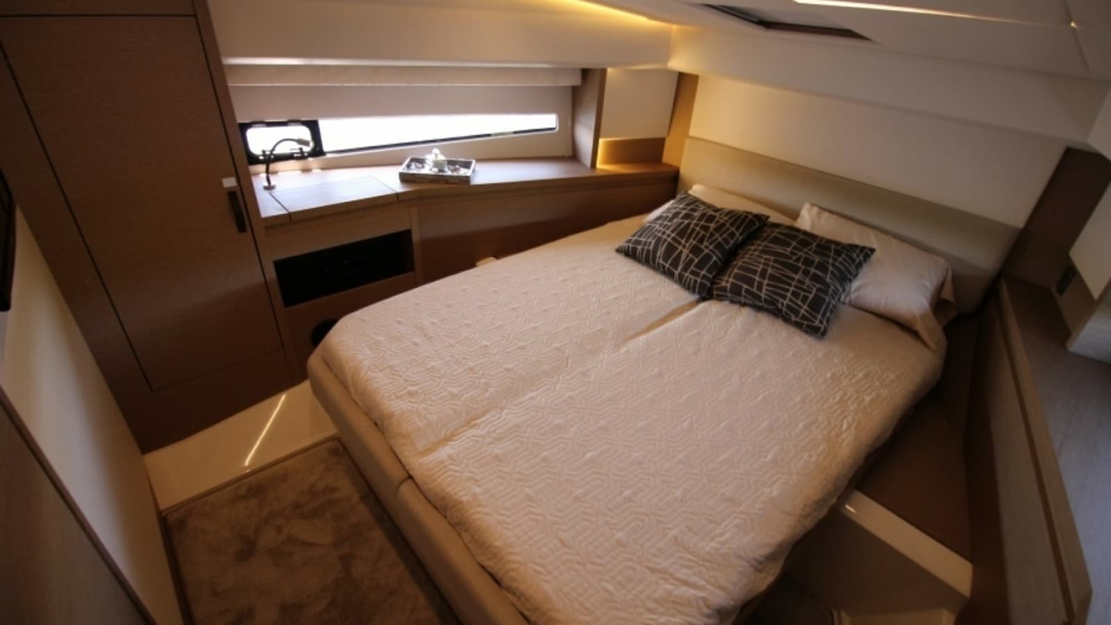 2018 Prestige 460 - Photo 25