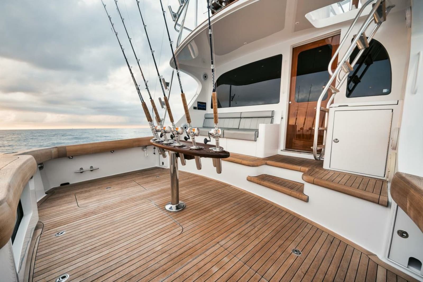 2020 Hatteras Convertible GT59 - Photo 19