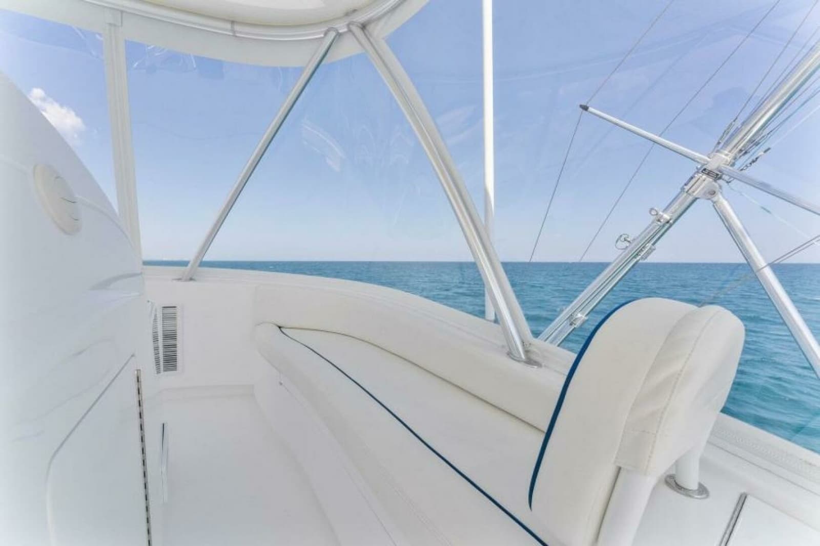 2021 Viking 54 Convertible - Photo 43