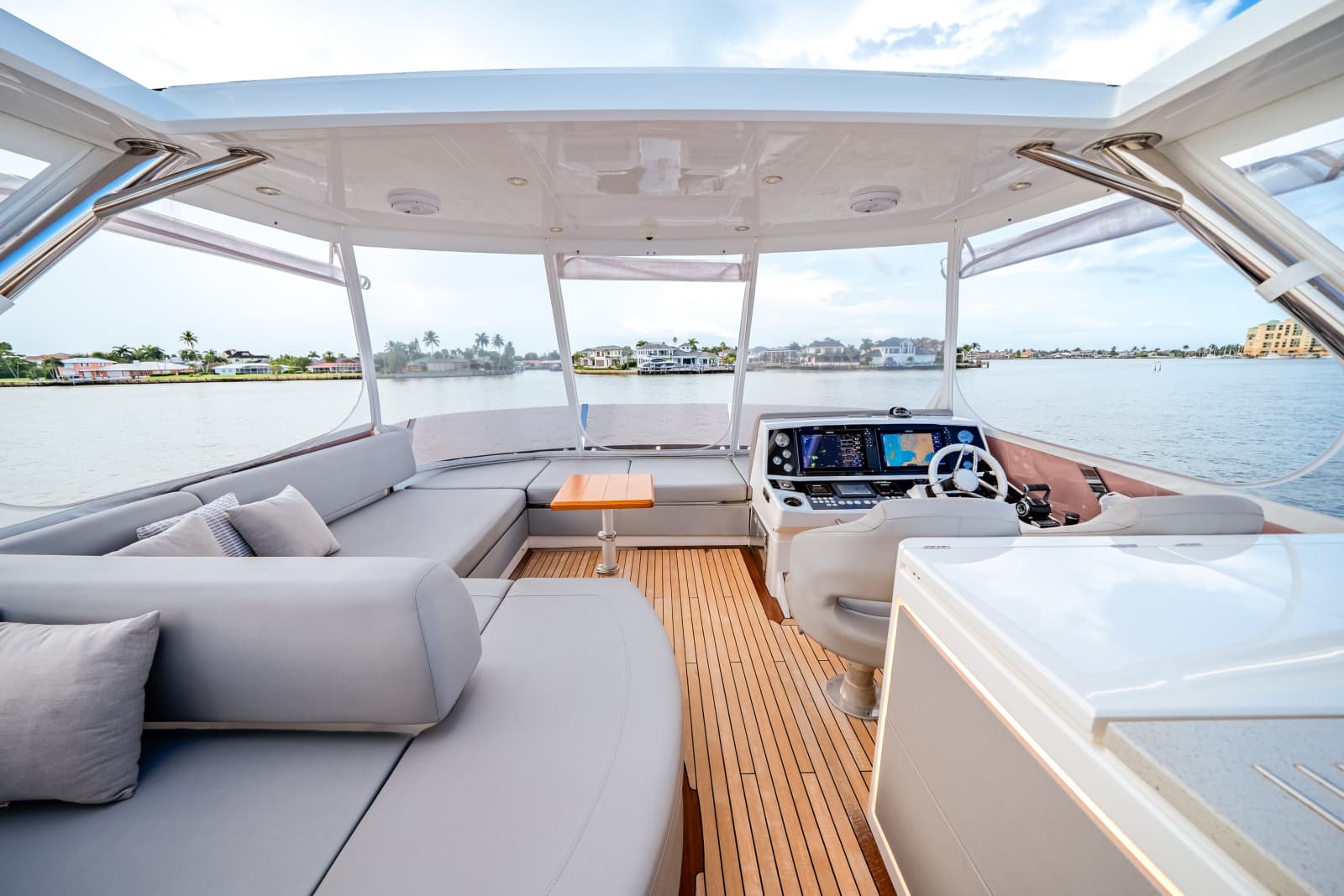 2019 Sunseeker 76 Flybridge - Photo 43