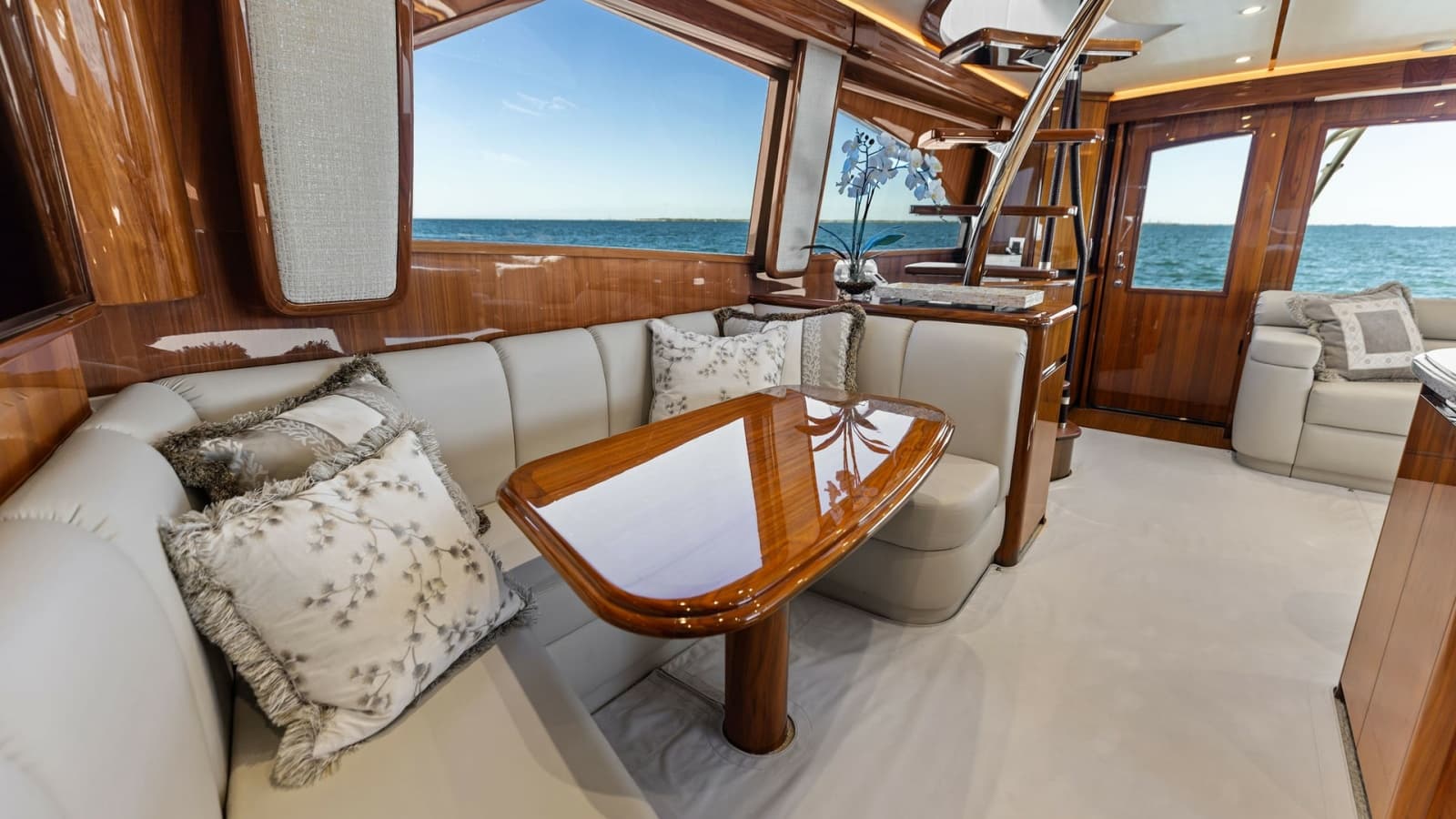 2018 Viking 62 Enclosed Bridge - Photo 18