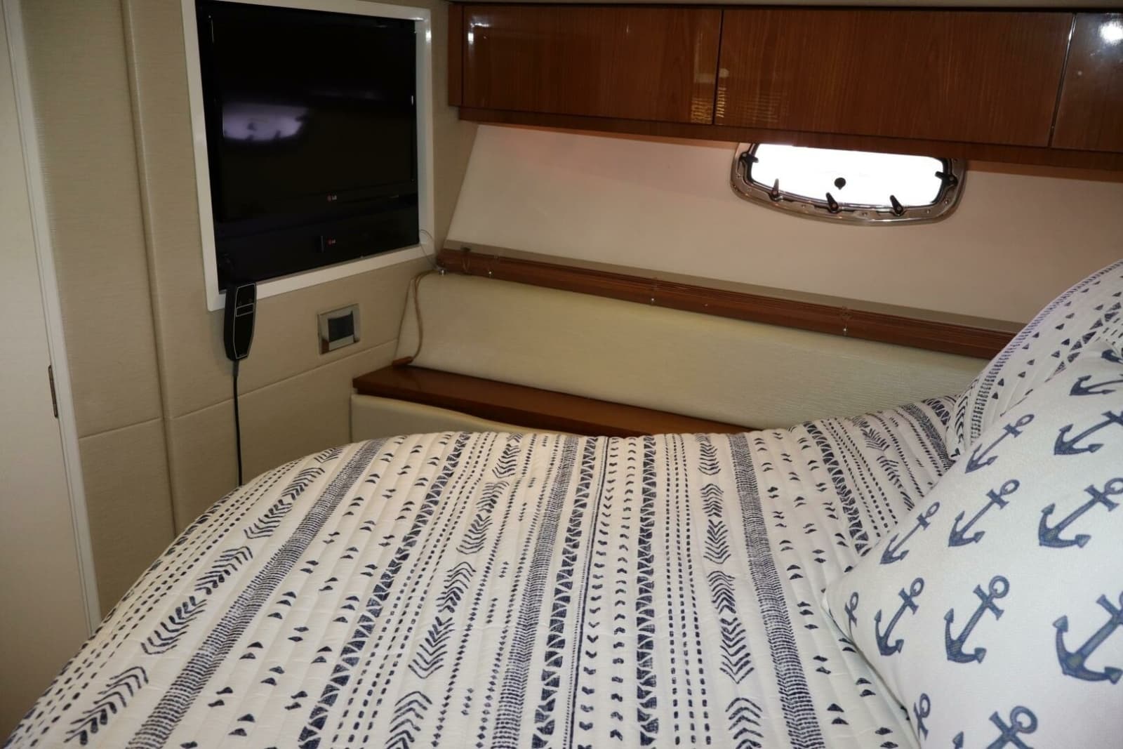 2015 Sea Ray 410 Sundancer - Photo 45