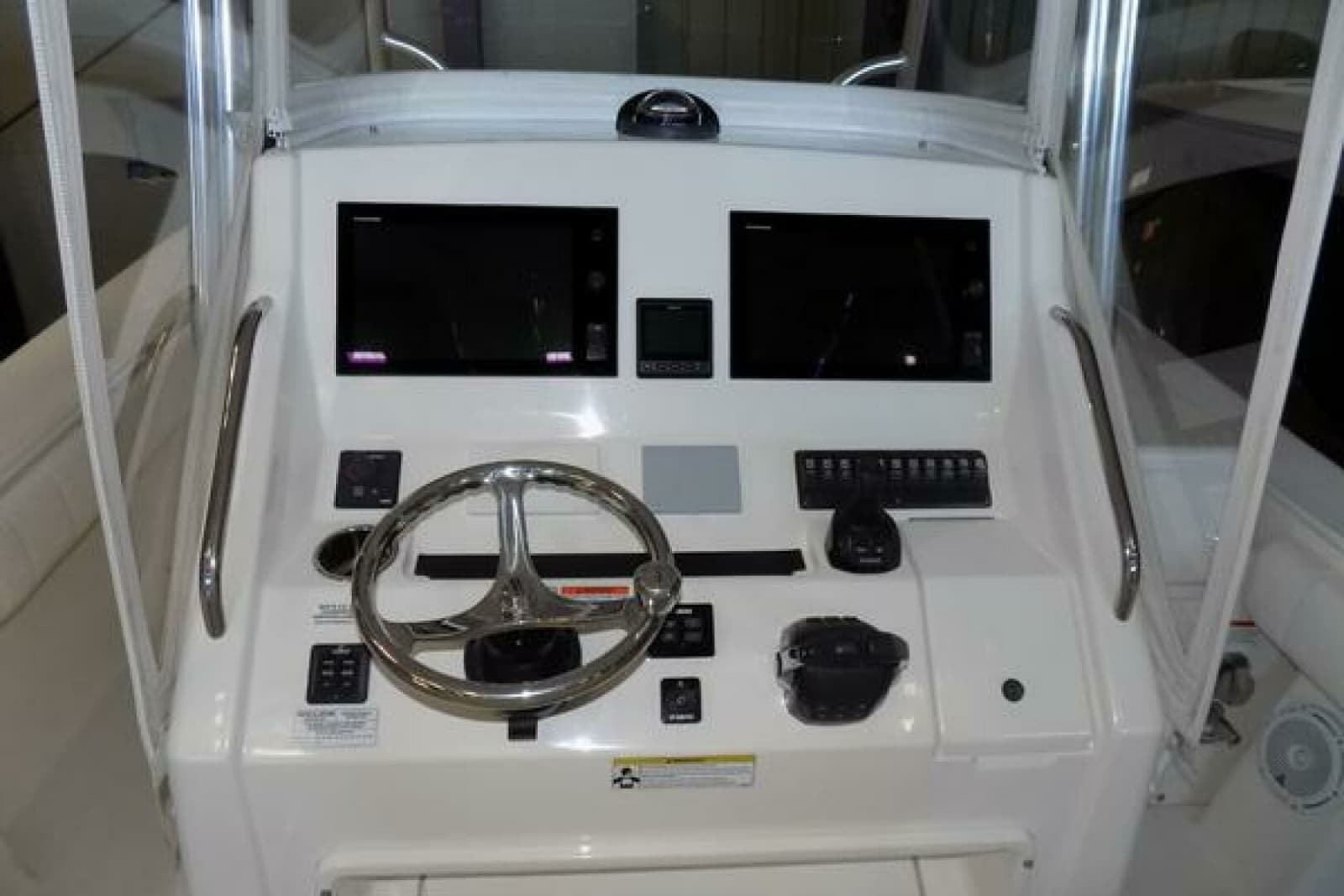 2013 Regulator 34SS - Photo 11