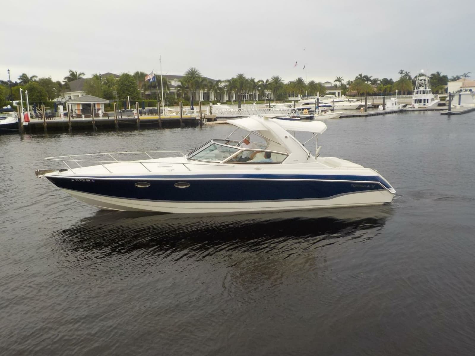 2006 Formula 330 SS - Photo 1
